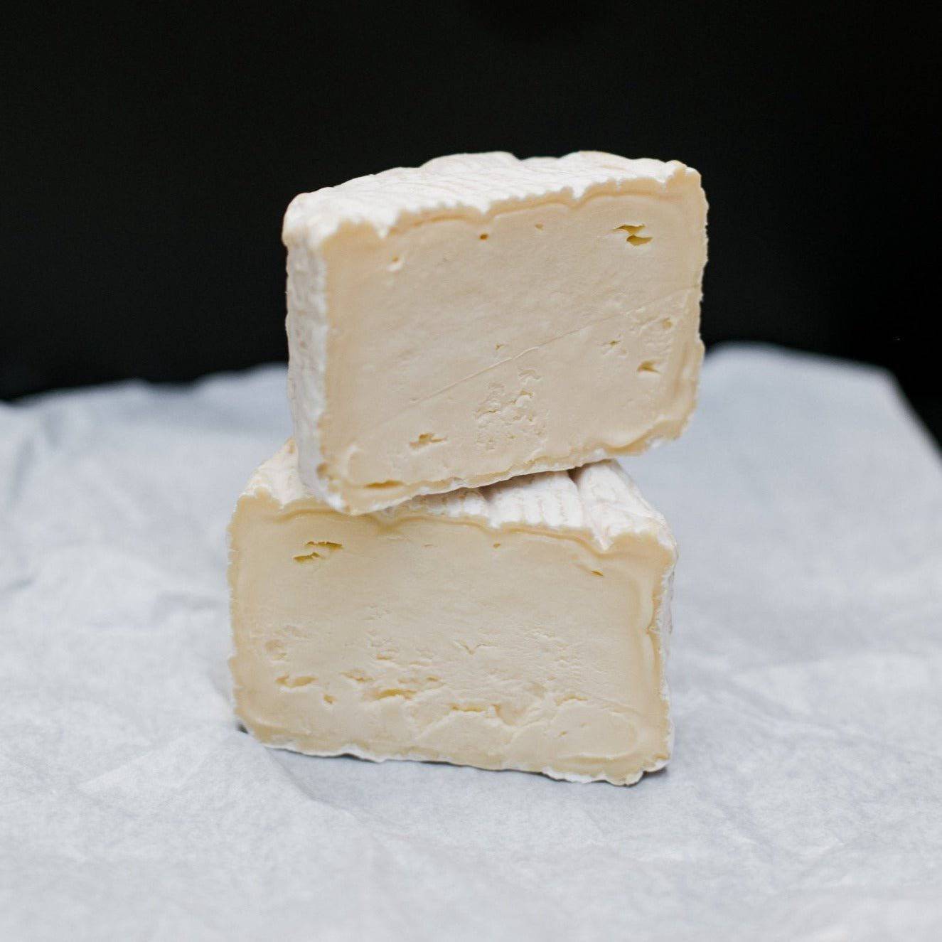 Noosa White Triple Cream Wheel - 1000g - Cheese Therapy